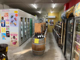 LIQUOR STORE (INDEPENDENT OUTLET)