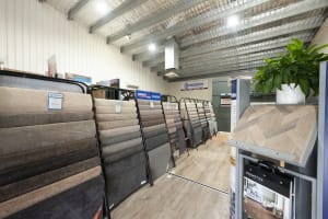 LEASEHOLD - Yarra Flooring & Blinds, Yarrawonga VIC - 1P0538