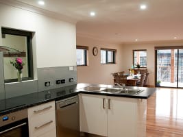 ROOMS TO RENT, OFFICES TO LEASE, SNOWBUNNIES TO SKI - 9CF