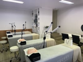 Turnkey Opportunity in Beauty Education with 6-Figure Income Stream - Act Now!