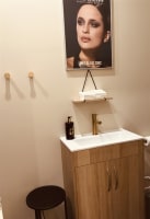 QUALITY, PEACEFUL, ELEGANT, & WELL ESTABLISHED SALON