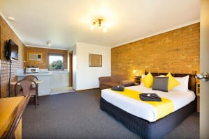 26-Room Leasehold Motel in Thriving Murray River Region