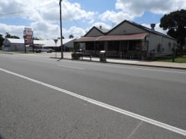 Store, Cafe, Food Truck and Residence – Brandon, QLD
