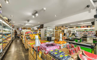 BLUE-CHIP ELWOOD VILLAGE LOCATION | $1.4M+ TURNOVER | HIGH-EXPOSURE DOUBLE FRONT