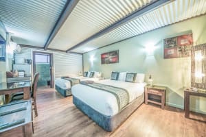 BY MOTEL ROOM, ONE OF THE TOP REGIONAL EARNERS - 2468ML