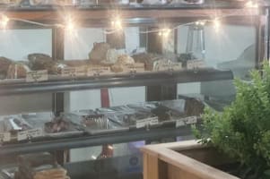 Established Cafe/Restaurant Strong Local Following & Proven Performance