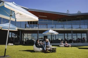 High-Profit Beachside Cafe - Secure Lease & Growth Potential