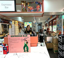 TAKE AWAY FOOD - MARKET IN SOUTH EAST SUBS.   4.5 DAYS