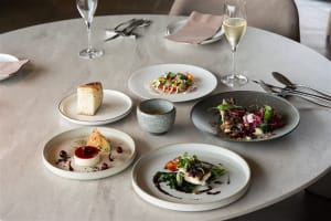 ICONIC WATERFRONT RESTAURANT - FULLY MANAGED, AIRLIE BEACH