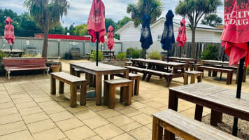 UNDER OFFER - National Hotel Clunes