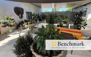 HOMEWARES FROM EVERYWHERE & CAFE