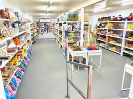 Thriving Outback Cafe & Gift Shop (+ Freehold Building*)