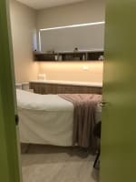 QUALITY, PEACEFUL, ELEGANT, & WELL ESTABLISHED SALON