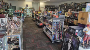 Comic Book Heroes - (2 Retail Shops Westfield Mt Gravatt and Virginia)
