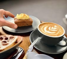 Profitable Café with Strong Coffee Sales and Cheap Rent