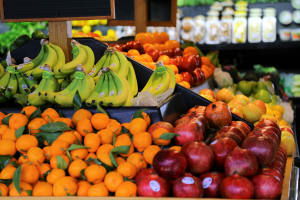 Established Fruit & Veg Shop near Croydon Area  [ 2411251]