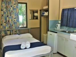 FREEHOLD TROPICAL RAINFOREST - COASTAL PARK RETURNING 15% - ID 1039CPF