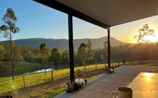 MODERN HOMESTEAD & ACREAGE, ECO-TOURISM APPROVED - 1072CPF