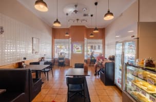 Well-Known Adelaide Café & Grill in Goodwood – 200+ Google Reviews | Genuine Retirement Sale