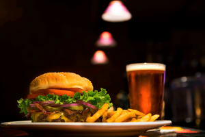 Popular and Established Burger Restaurant in Lilydale Area [2410303]