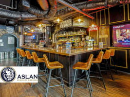 BAR/RESTAURANT BUSINESS FOR SALE