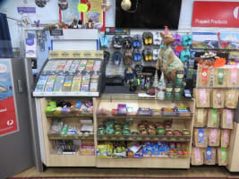 Burnett Heads Post and News (SP2522)