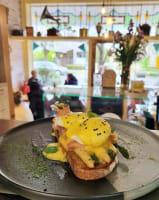 Inner-SE Melbourne Café with 15 Years of Successful Trade