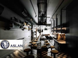RESTAURANT/BAR BUSINESS FOR SALE