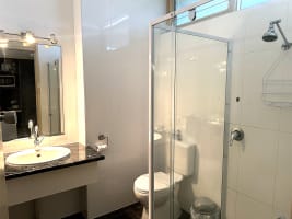 SOME FLY 14,000 KMS TO BE IN MILLICENT, SA - 2564ML