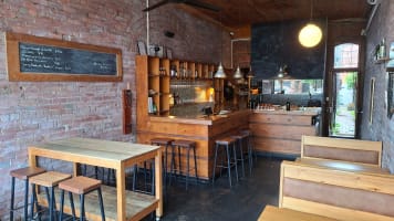 UNDER OFFER - Bar Gloria