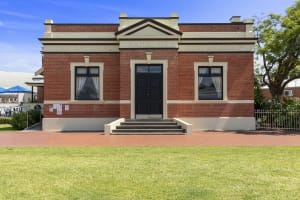 UNDER CONTRACT - The Old Bank Cafe Restaurant, Tocumwal NSW - 1P0512