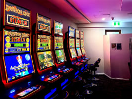 THRIVING SUNSHINE COAST HOTEL - 138HL