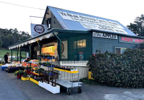WELL-KNOWN CONVENIENCE STORE - VERY BUSY LOCATION