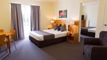 UNDER CONTRACT - White Lace Motor Inn West Mackay