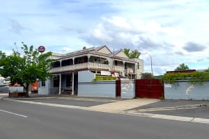 FOR SALE BY EXPRESSION OF INTEREST - Supreme Court Hotel, Maryborough - 1P0563