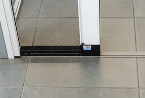 Leading Retractable Screen Manufacturer Business - REV 1.9M p.a (Our Ref: D2087)