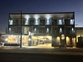 PRESTIGE LOCATION AND ACCOMODATION IN THRIVING VICTORIA’S SECOND LARGEST CITY - 2876MF