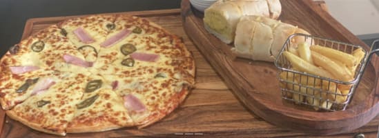 The Hungry Delight - Popular Pizza & Kebab Restaurant