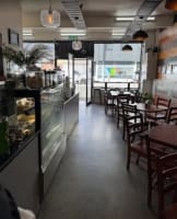 Established Cafe/Restaurant Strong Local Following & Proven Performance