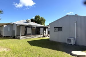 FREEHOLD GOING CONCERN - Enviro Drapes & Shades - 1P0593