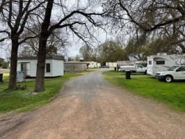 Accommodation Crisis ?  Possible $900K NET to a investor.