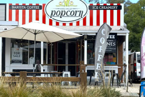 UNDER CONTRACT - King Valley Popcorn Cafe & Ice Creamery, Glenrowan - 1P0571