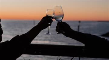 Iconic Dual Waterfront Dining & Bar Venues with exceptional returns