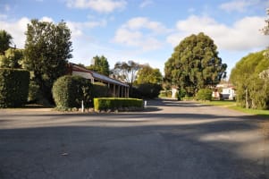 Freehold Going Concern 24 Key Motel with Approved Permit for 20 Additional Rooms