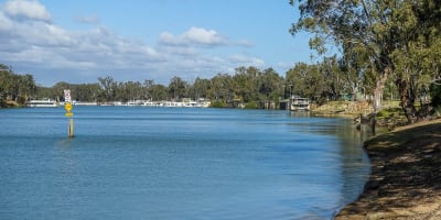 Commercial Hotel in Morgan - Lease