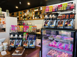 CHARMING ESTABLISHED CAFE FOR SALE