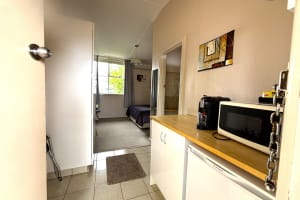 FREEHOLD GOING CONCERN - Lake Bolac Motel - 1P0565