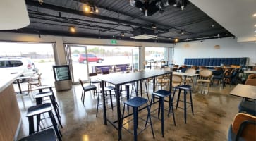 Ideally located restaurant/cafe/bar  (freehold available)