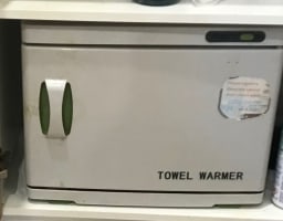 QUALITY, PEACEFUL, ELEGANT, & WELL ESTABLISHED SALON