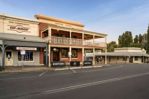 Under Contract - Empire Hotel, Beechworth